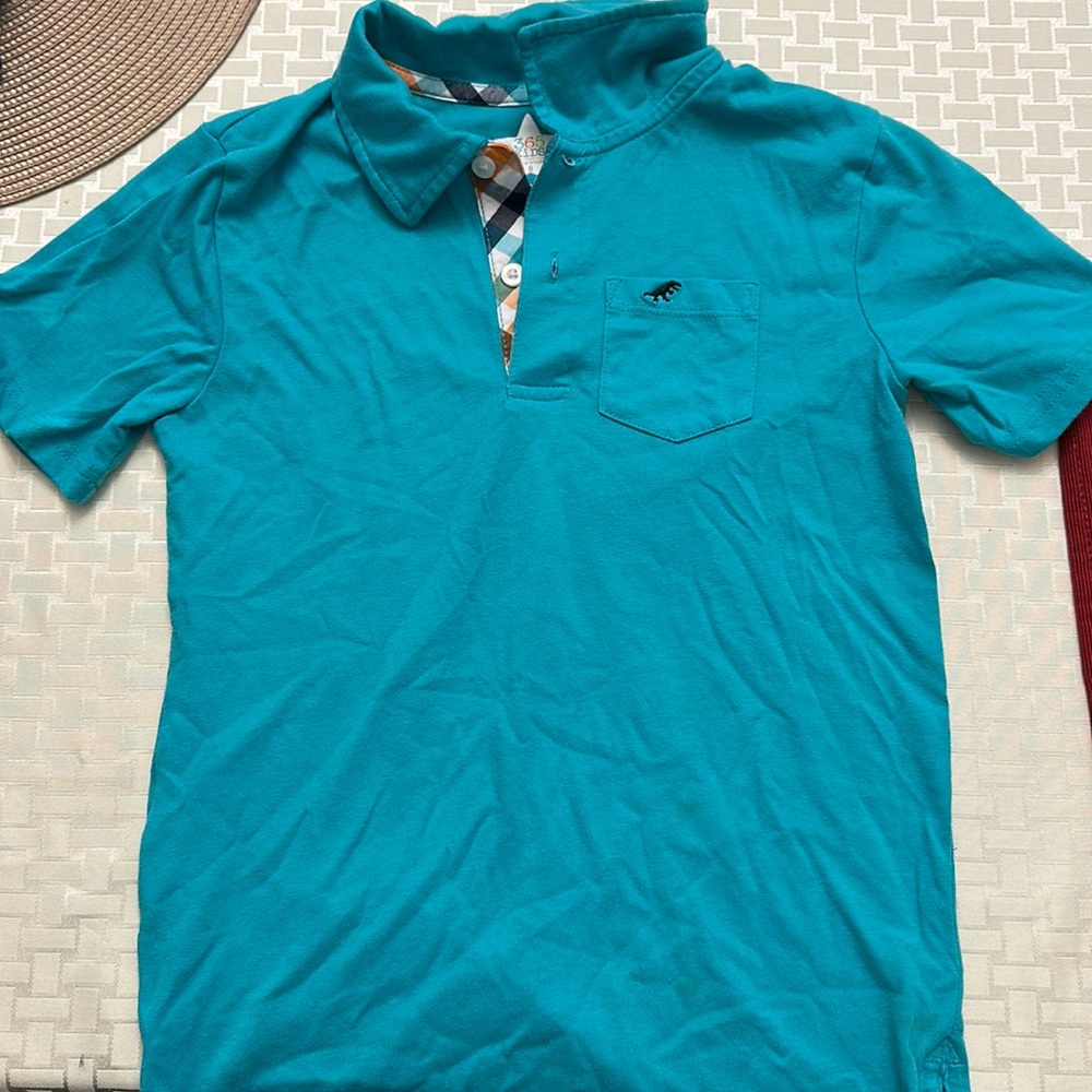 Teal boy’s shirt in size 8